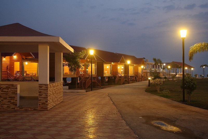 MPT Hanuwantiya Resort