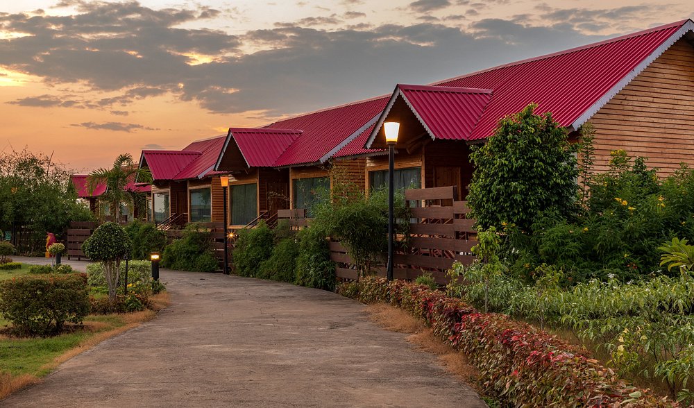 MPT Hanuwantiya Resort Backwater View